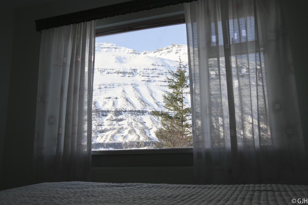 アパートメント トゥンガタ Seyðisfjörður エクステリア 写真